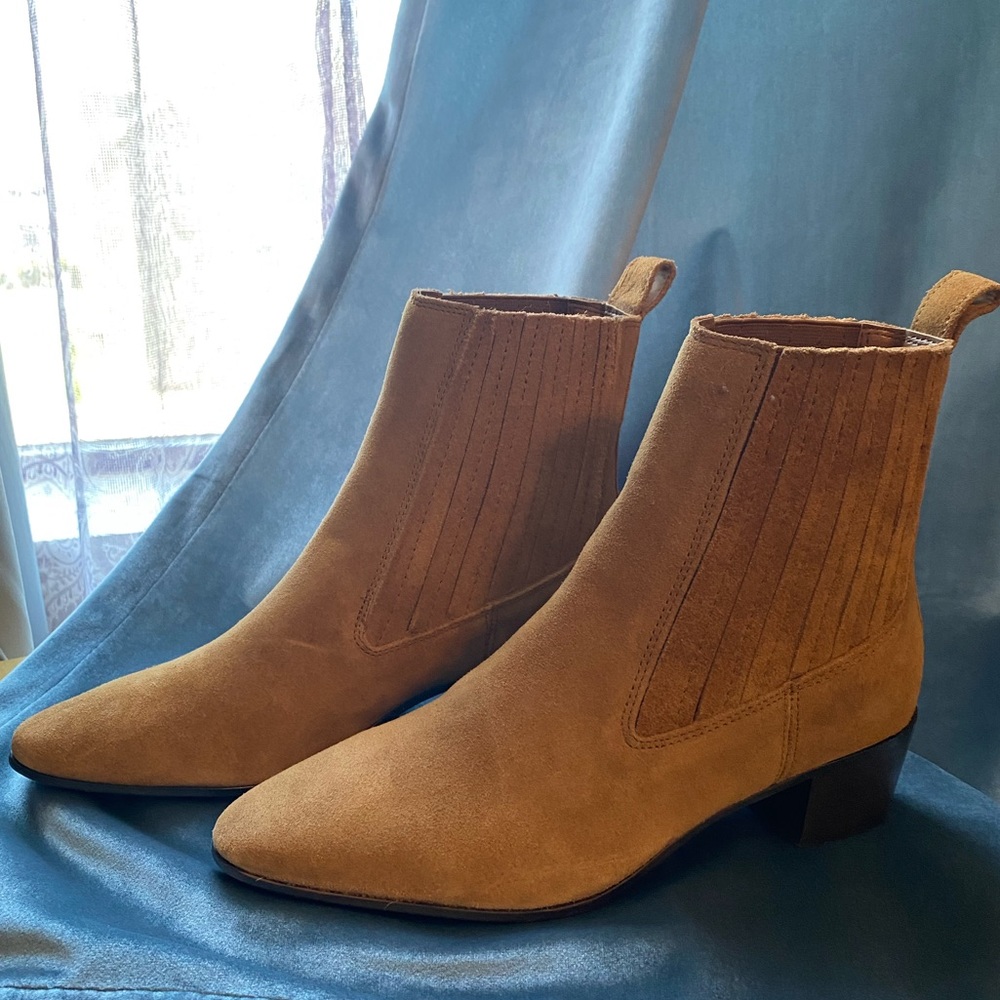 NWOT Zara genuine suede boots size 7 1/2